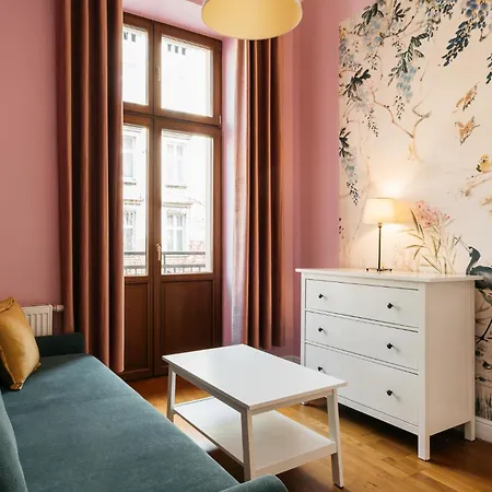 Apartman Native Brzozowa 15 *
